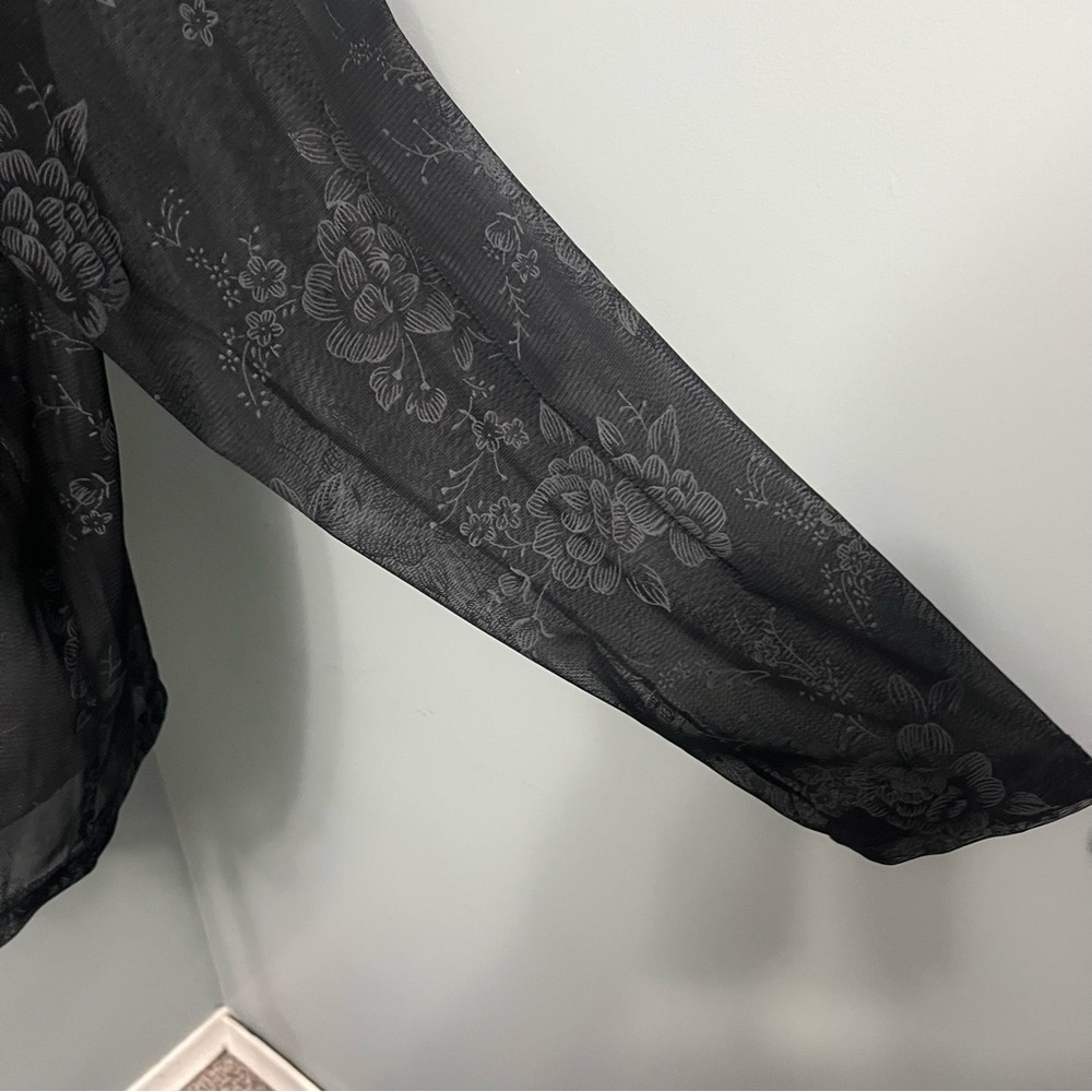 PENNINGTONS Plus size Black Sheer Floral print Top size 2X - Picture 4 of 9